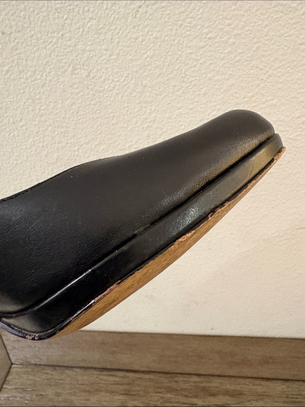 [Tahari] Black Leather High Heels Pumps Stilettos Rounded Toe Women’s 8 - Picture 10 of 11